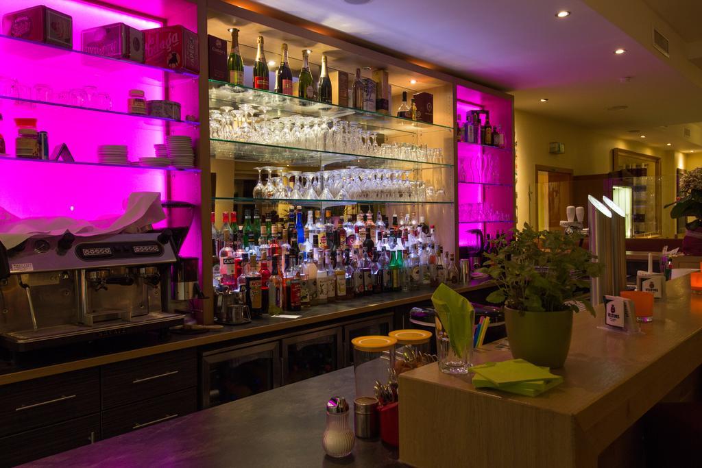 Hotel Parqeo Im A66 Gelnhausen Exterior photo