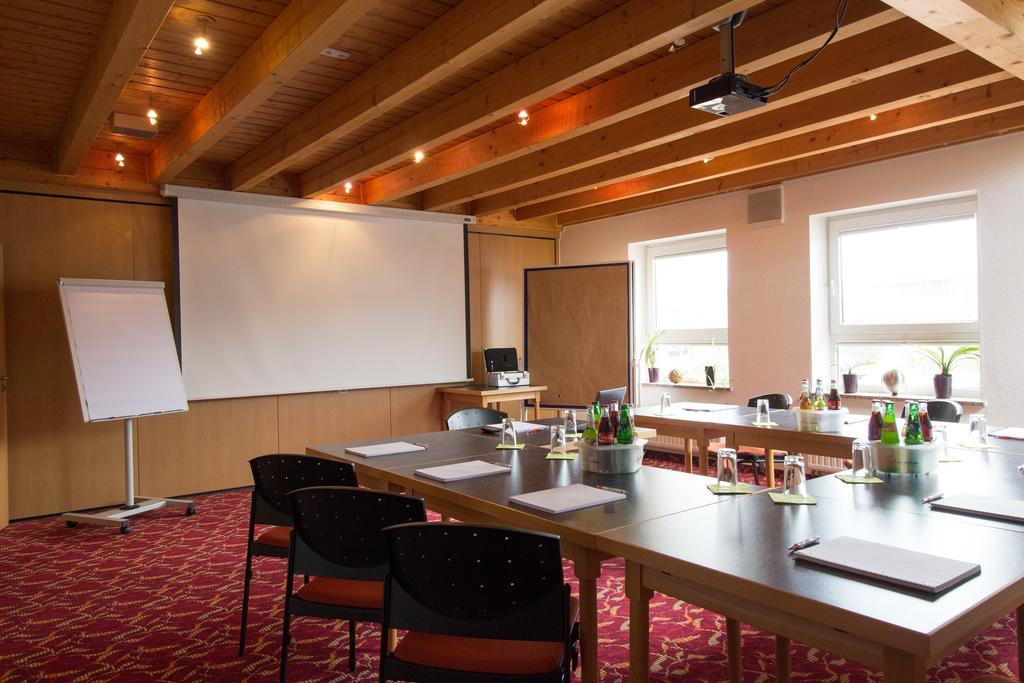 Hotel Parqeo Im A66 Gelnhausen Exterior photo