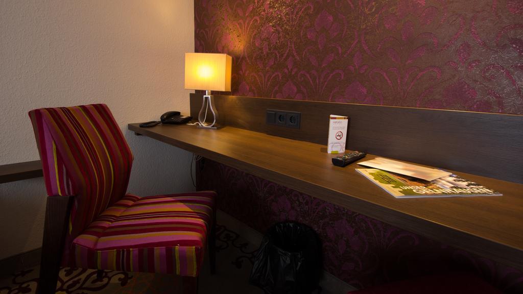 Hotel Parqeo Im A66 Gelnhausen Exterior photo