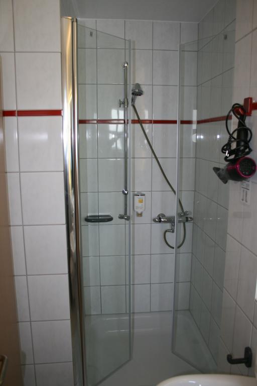 Hotel Parqeo Im A66 Gelnhausen Exterior photo